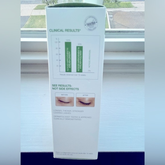 LashFood Phyto-Medic Eyelash Enhancing Serum - Picture 4 of 7